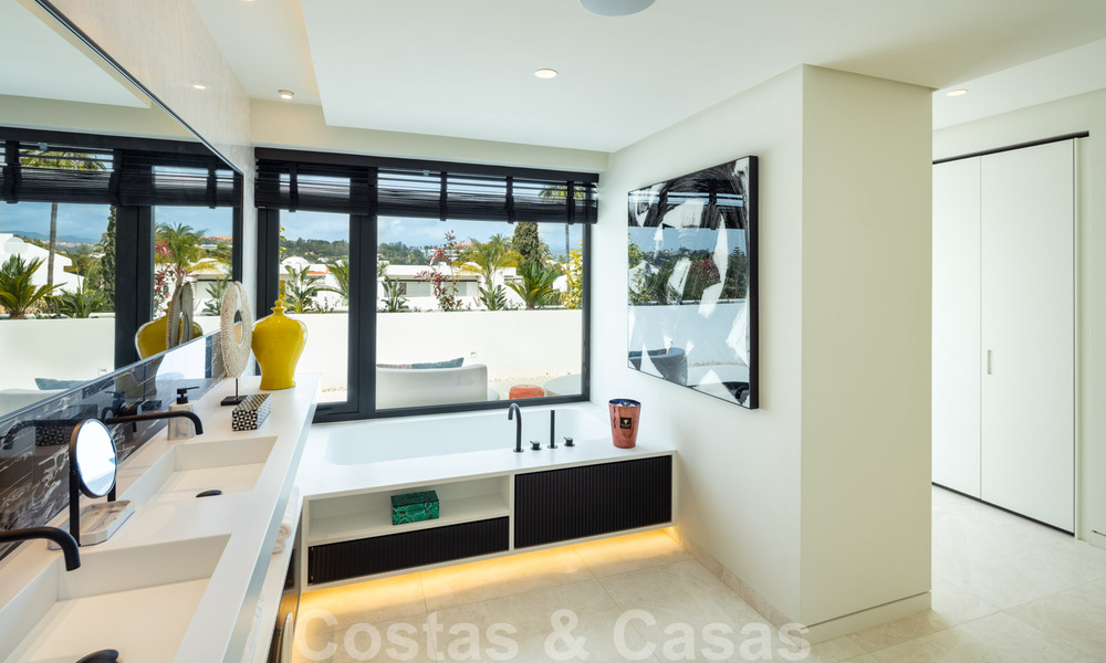 Instapklare moderne designvilla te koop in Nueva Andalucia - Marbella, op een steenworp van voorzieningen 34003