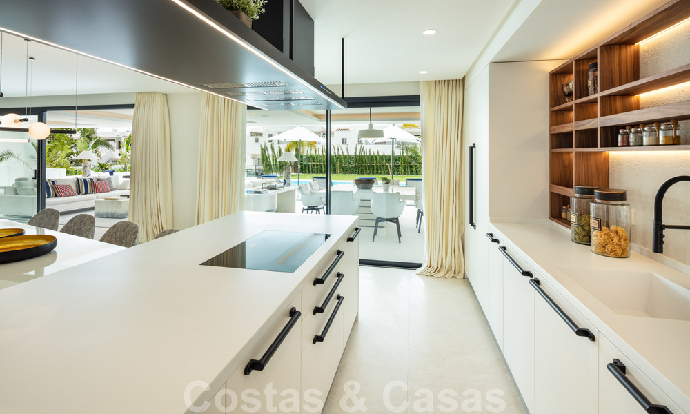 Instapklare moderne designvilla te koop in Nueva Andalucia - Marbella, op een steenworp van voorzieningen 34013