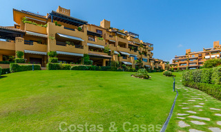 Spectaculair penthouse met privé zwembad en panoramisch zeezicht in een eerstelijnsstrand luxecomplex te koop, New Golden Mile, Marbella - Estepona 34061 