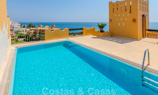 Spectaculair penthouse met privé zwembad en panoramisch zeezicht in een eerstelijnsstrand luxecomplex te koop, New Golden Mile, Marbella - Estepona 34081 