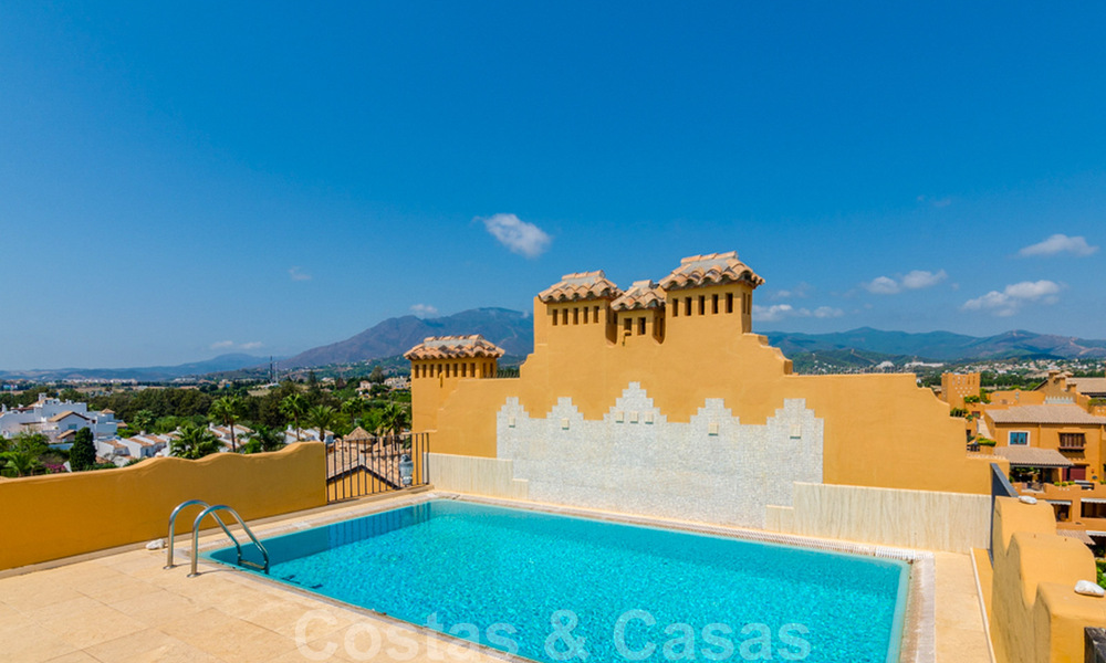 Spectaculair penthouse met privé zwembad en panoramisch zeezicht in een eerstelijnsstrand luxecomplex te koop, New Golden Mile, Marbella - Estepona 34087
