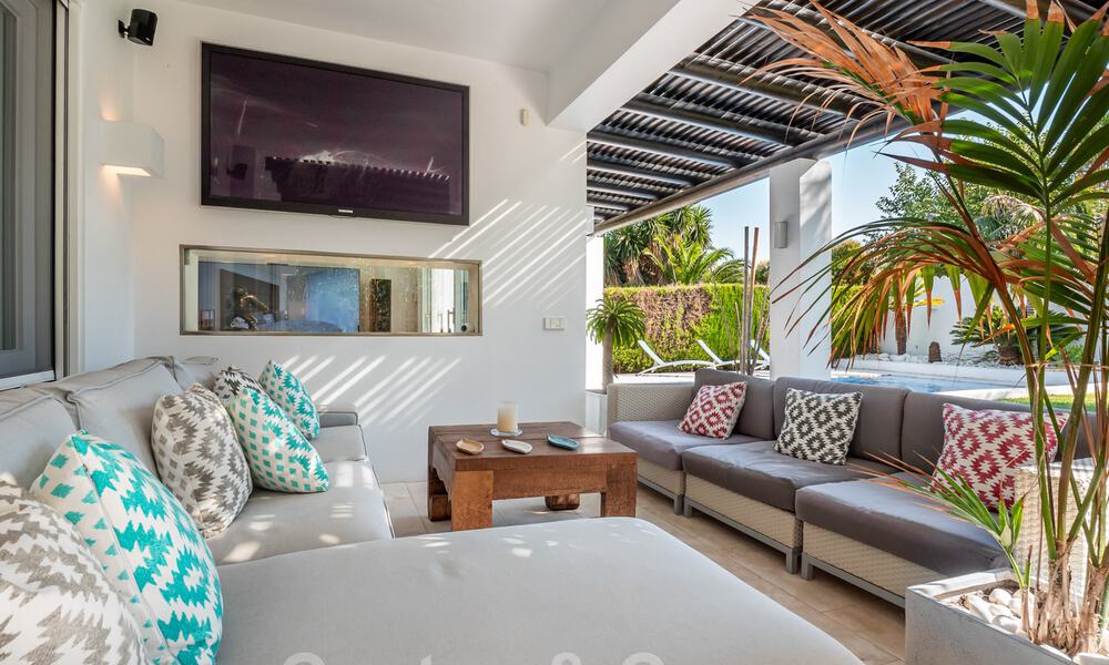 Modern gerenoveerde villa te koop in een rustige, residentiële omgeving nabij golf en strand in Guadalmina nabij San Pedro - Marbella 34142