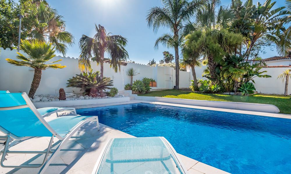 Modern gerenoveerde villa te koop in een rustige, residentiële omgeving nabij golf en strand in Guadalmina nabij San Pedro - Marbella 34144