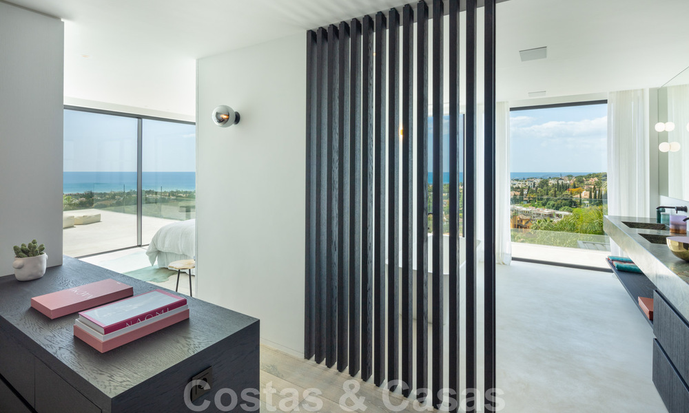 Moderne mediterrane design villa te koop met panoramisch zeezicht in Cascada de Camojan, Golden Mile, Marbella 34305