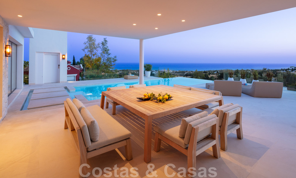 Moderne mediterrane design villa te koop met panoramisch zeezicht in Cascada de Camojan, Golden Mile, Marbella 34321