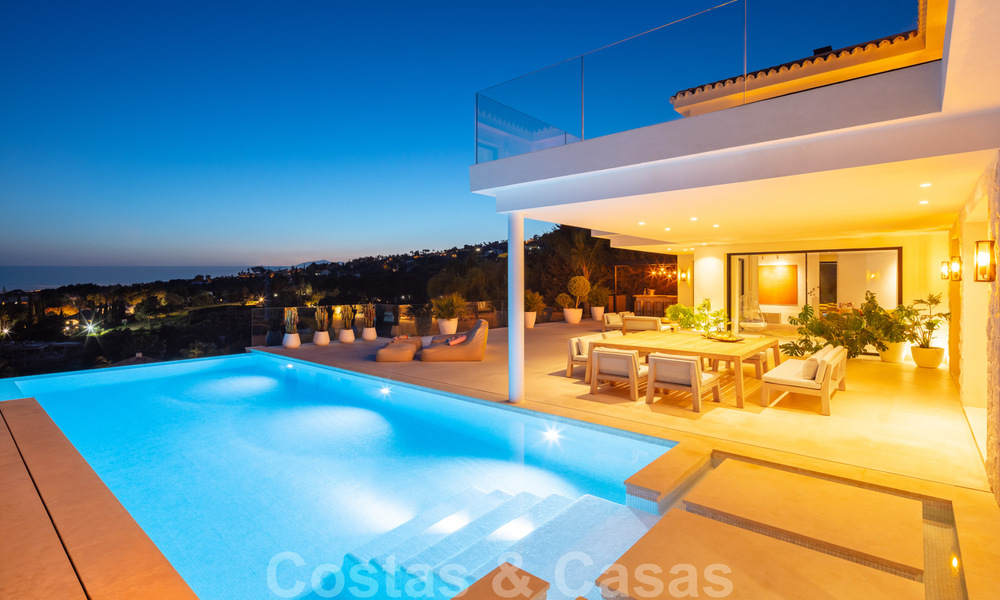 Moderne mediterrane design villa te koop met panoramisch zeezicht in Cascada de Camojan, Golden Mile, Marbella 34326