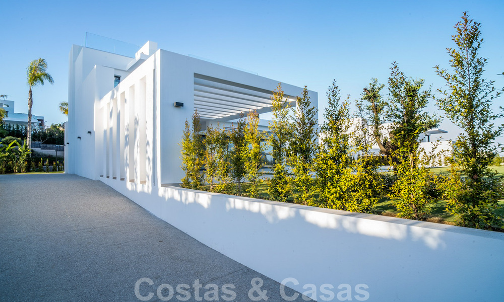 Instapklare, nieuwe moderne villa te koop in vijfsterren golfresort in Marbella - Benahavis 34468