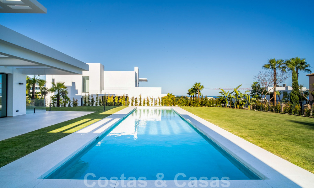 Instapklare, nieuwe moderne villa te koop in vijfsterren golfresort in Marbella - Benahavis 34471