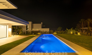 Instapklare, nieuwe moderne villa te koop in vijfsterren golfresort in Marbella - Benahavis 34480 