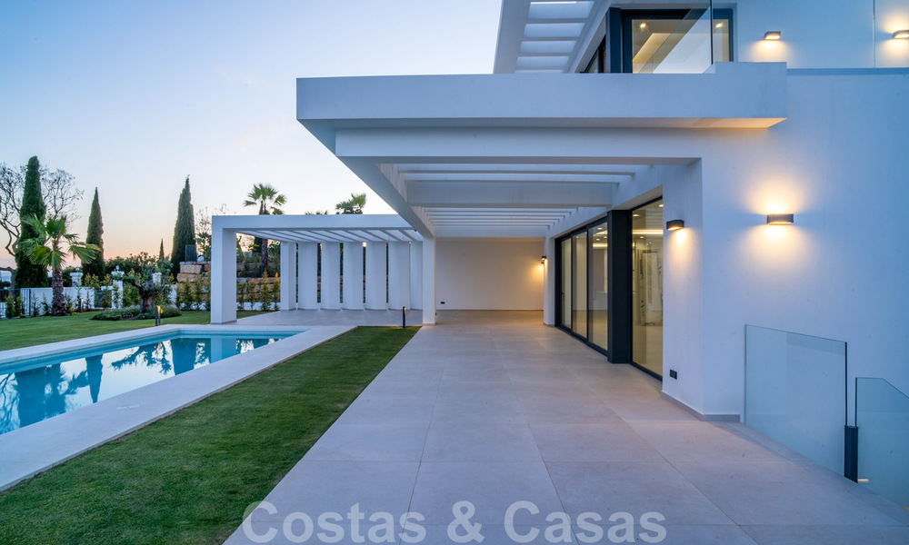 Instapklare, nieuwe moderne villa te koop in vijfsterren golfresort in Marbella - Benahavis 34488
