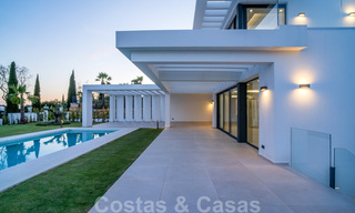 Instapklare, nieuwe moderne villa te koop in vijfsterren golfresort in Marbella - Benahavis 34488 