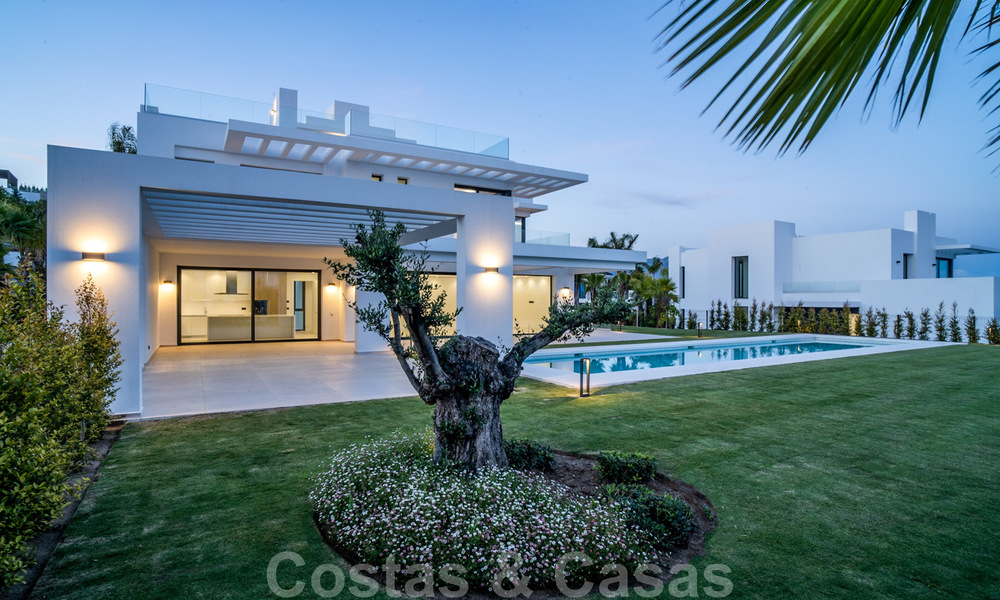 Instapklare, nieuwe moderne villa te koop in vijfsterren golfresort in Marbella - Benahavis 34492