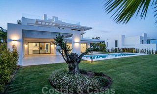 Instapklare, nieuwe moderne villa te koop in vijfsterren golfresort in Marbella - Benahavis 34492 