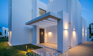 Instapklare, nieuwe moderne villa te koop in vijfsterren golfresort in Marbella - Benahavis 34496 