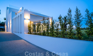 Instapklare, nieuwe moderne villa te koop in vijfsterren golfresort in Marbella - Benahavis 34498 