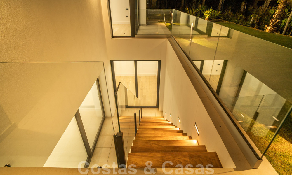 Instapklare, nieuwe moderne villa te koop in vijfsterren golfresort in Marbella - Benahavis 34503