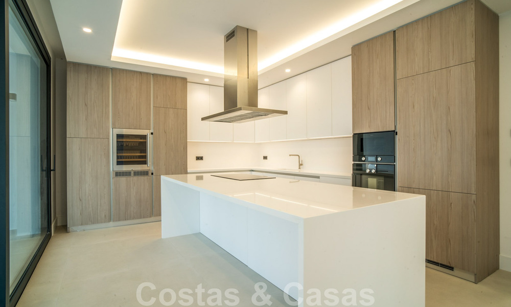 Instapklare, nieuwe moderne villa te koop in vijfsterren golfresort in Marbella - Benahavis 34505
