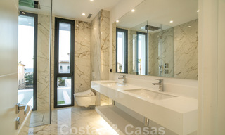 Instapklare, nieuwe moderne villa te koop in vijfsterren golfresort in Marbella - Benahavis 34509 