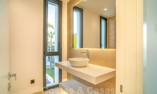 Instapklare, nieuwe moderne villa te koop in vijfsterren golfresort in Marbella - Benahavis 34511 