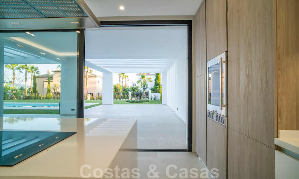 Instapklare, nieuwe moderne villa te koop in vijfsterren golfresort in Marbella - Benahavis 34516