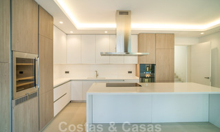 Instapklare, nieuwe moderne villa te koop in vijfsterren golfresort in Marbella - Benahavis 34529 