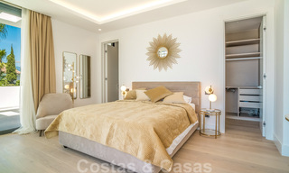 Instapklare, moderne nieuwbouwvilla te koop met zeezicht in vijfsterren golfresort in Marbella - Benahavis 34563 