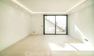 Instapklare, moderne nieuwbouwvilla te koop met zeezicht in vijfsterren golfresort in Marbella - Benahavis 34592 