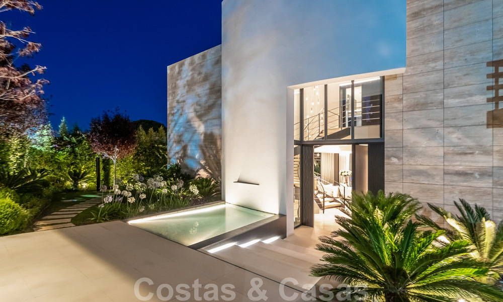 Nieuw op de markt! Moderne luxevilla te koop in het hart van de Golden Mile, Marbella 34682