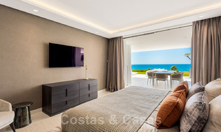 Neusje-van-de-zalm, modern instapklaar appartement te koop, direct aan het strand tussen Marbella en Estepona 34692 