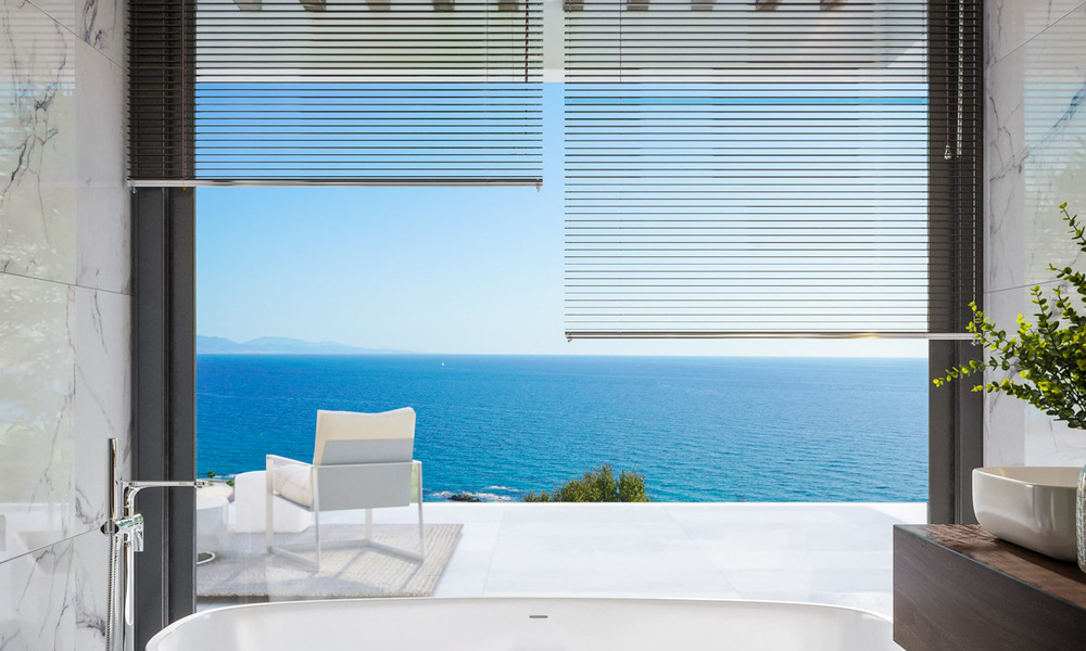 Moderne luxevilla’s te koop met open panoramisch zeezicht naar de Afrikaanse kust te koop in Manilva aan de Costa del Sol 34717