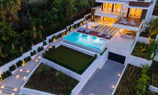 Designvilla in de zeer gewilde woonwijk Las Brisas in Nueva Andalucia met prachtig uitzicht op de La Concha berg in Marbella 34791 