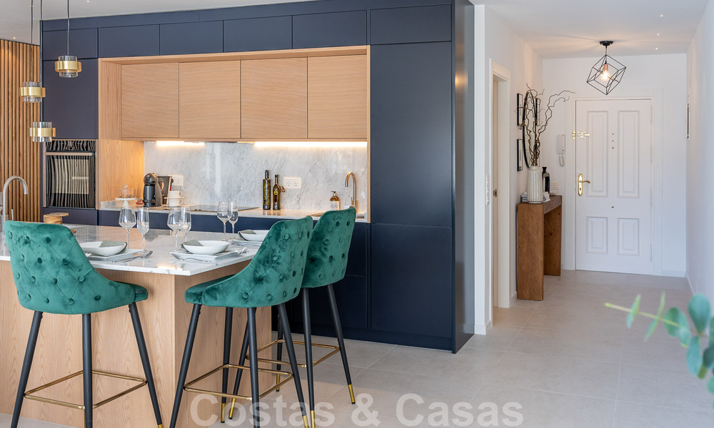 Smaakvol gerenoveerd appartement te koop met ruim terras, zee- en bergzicht in La Quinta golfresort, Benahavis - Marbella 34835