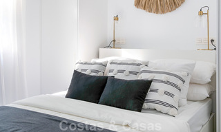 Eigentijds gerenoveerd appartement te koop met ruim terras, zee- en bergzicht in La Quinta golfresort, Benahavis - Marbella 34877 