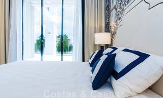 Nieuwe villa te koop in een eigentijdse klassieke stijl met zeezicht in vijfsterren golfresort in Marbella – Benahavis 34916 