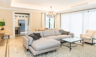 Nieuwe villa te koop in een eigentijdse klassieke stijl met zeezicht in vijfsterren golfresort in Marbella – Benahavis 34917 