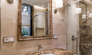 Luxevilla te koop in een eigentijdse klassieke stijl met zeezicht in vijfsterren golfresort in Marbella - Benahavis 775498 