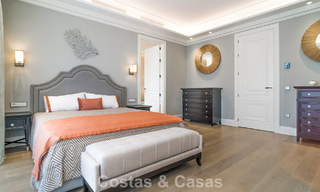 Luxevilla te koop in een eigentijdse klassieke stijl met zeezicht in vijfsterren golfresort in Marbella - Benahavis 775506 