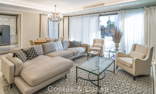 Luxevilla te koop in een eigentijdse klassieke stijl met zeezicht in vijfsterren golfresort in Marbella - Benahavis 775507 