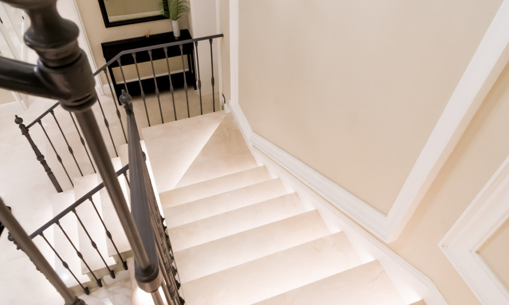 Luxevilla te koop in een eigentijdse klassieke stijl met zeezicht in vijfsterren golfresort in Marbella - Benahavis 775521