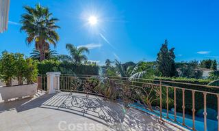 Villa te koop in exclusieve woonwijk aan de strandzijde van de Golden Mile in Marbella 35044 
