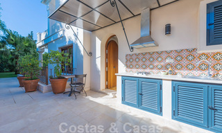 Villa te koop in exclusieve woonwijk aan de strandzijde van de Golden Mile in Marbella 35045 