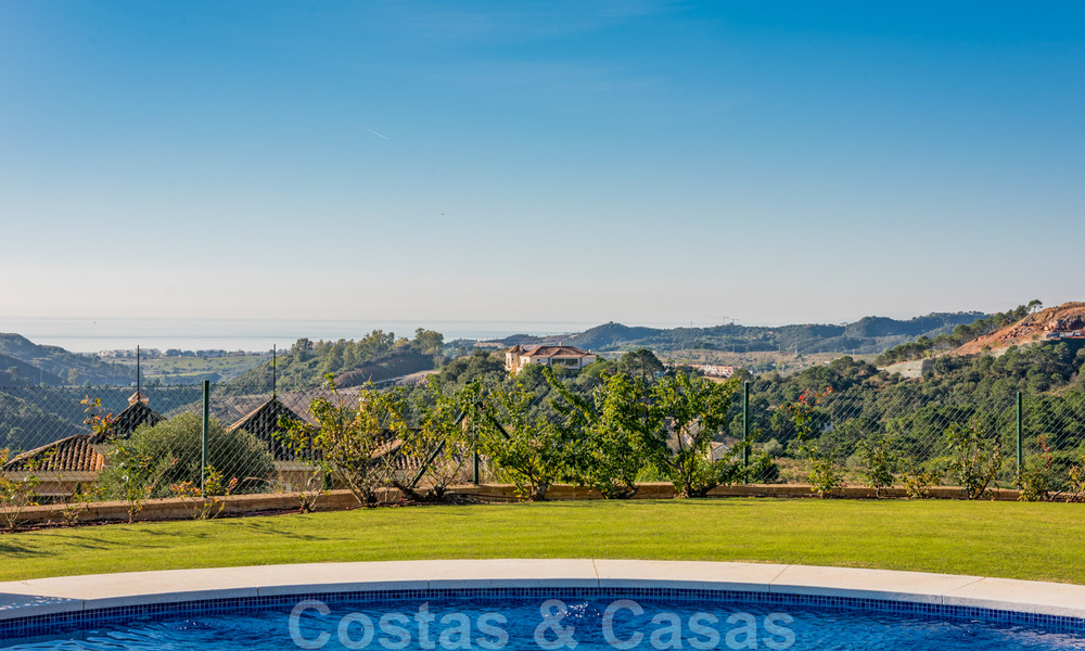 Mediterrane luxevilla te koop in het exclusieve Marbella Club Golf Resort te Benahavis aan de Costa del Sol 35074