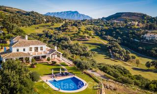 Mediterrane luxevilla te koop in het exclusieve Marbella Club Golf Resort te Benahavis aan de Costa del Sol 35076 