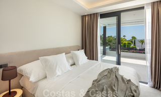 Instapklare moderne luxevilla te koop in een afgesloten woonwijk in Nueva Andalucia, Marbella 35126 
