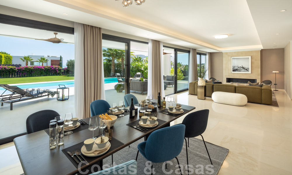 Instapklare moderne luxevilla te koop in een afgesloten woonwijk in Nueva Andalucia, Marbella 35136