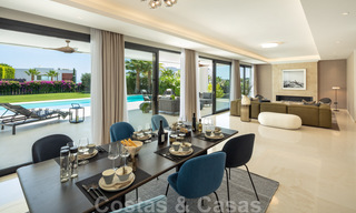 Instapklare moderne luxevilla te koop in een afgesloten woonwijk in Nueva Andalucia, Marbella 35136 