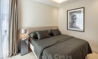 Instapklare moderne luxevilla te koop in een afgesloten woonwijk in Nueva Andalucia, Marbella 35141 