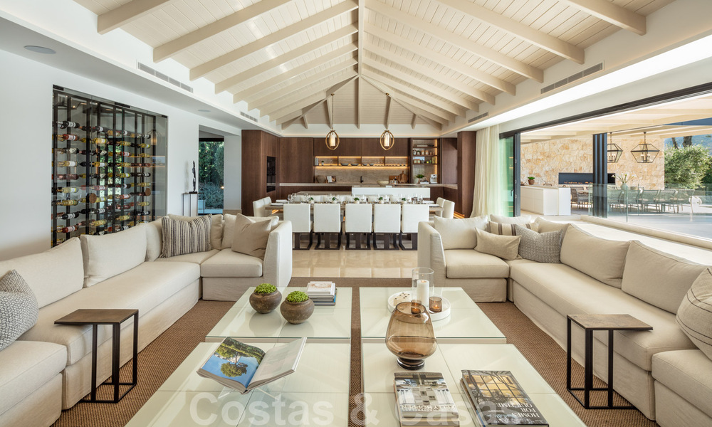 Exclusieve villa te koop, eerstelijns Aloha golf in afgesloten woonwijk in Nueva Andalucia - Marbella 35328