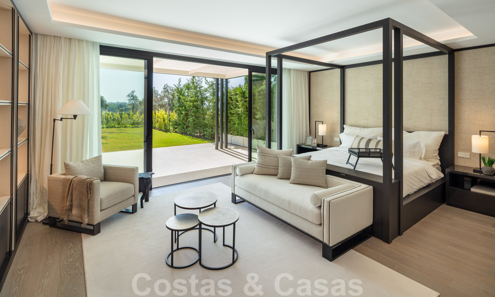 Exclusieve villa te koop, eerstelijns Aloha golf in afgesloten woonwijk in Nueva Andalucia - Marbella 35335