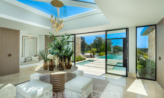 Exclusieve villa te koop, eerstelijns Aloha golf in afgesloten woonwijk in Nueva Andalucia - Marbella 35339 